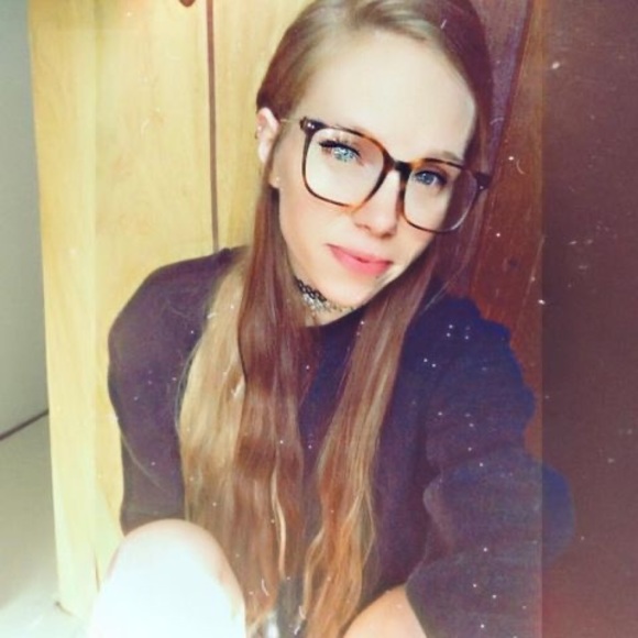 Meet your Posher, Haley - Picture 1 of 1